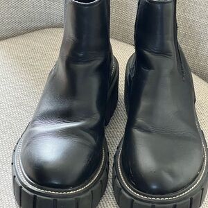 Madden Girl Lugg Boots size 7 Black